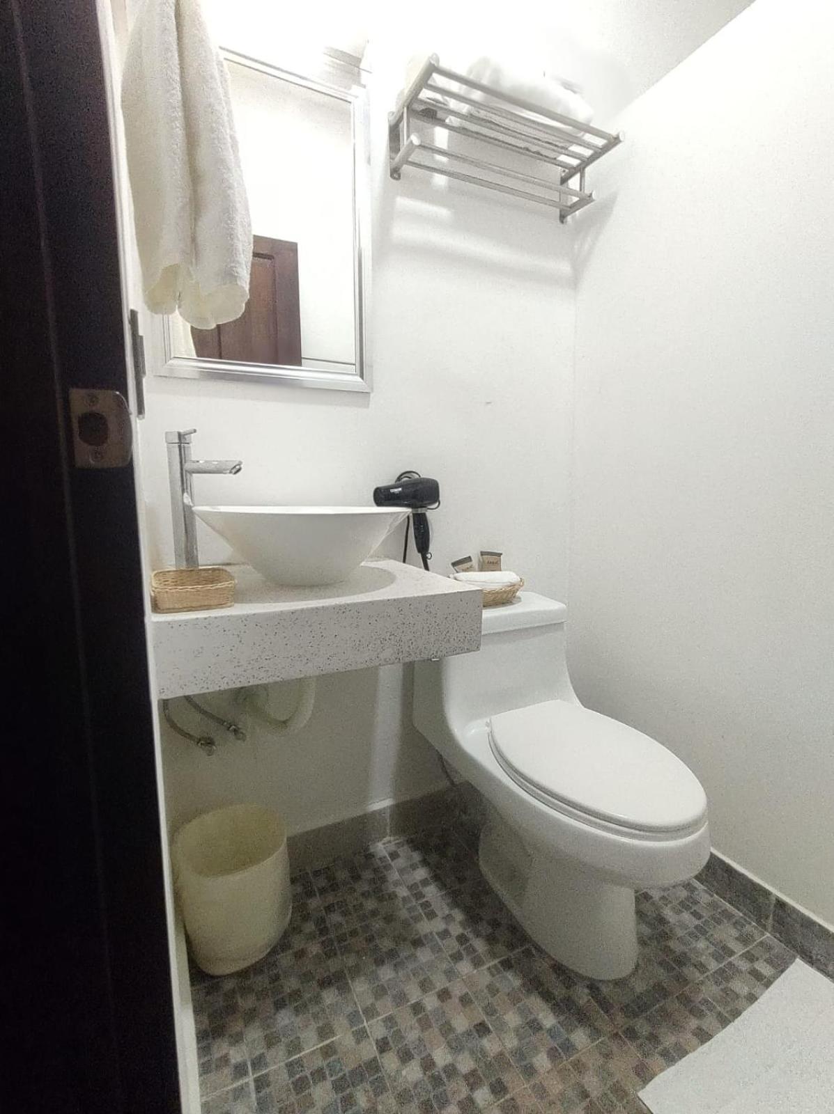 Quinta Rosita Bed & Breakfast ตีคัล ภายนอก รูปภาพ